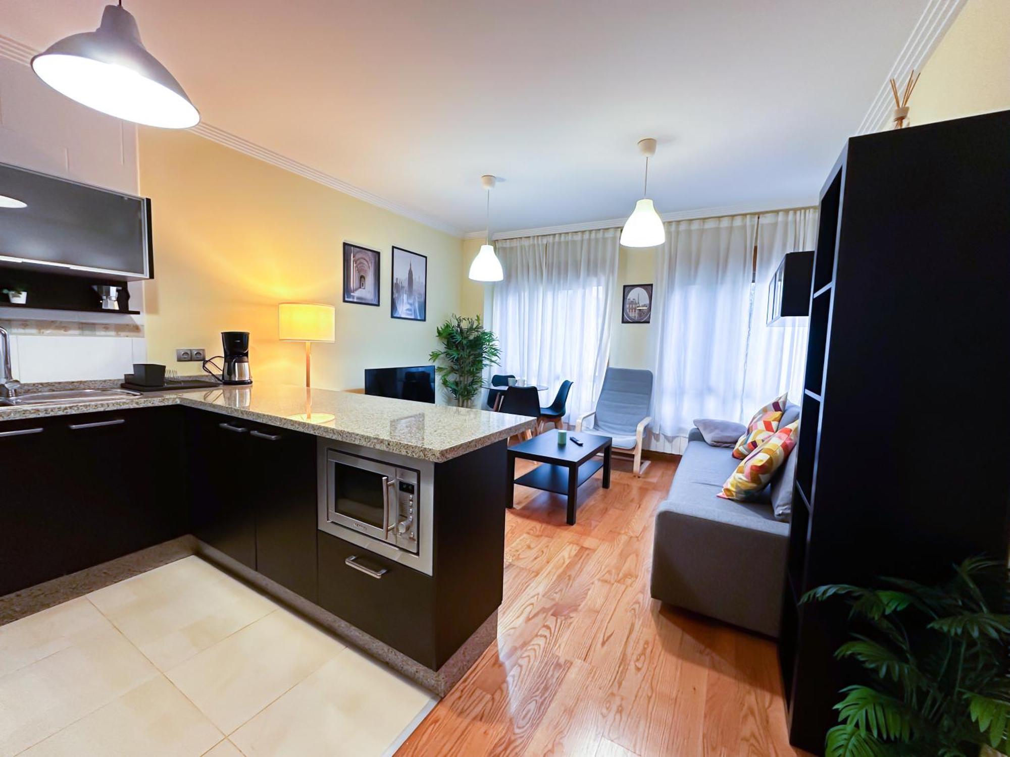 Apartment Con Garaje, Centrico Y Luminoso